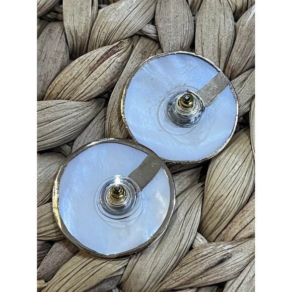 Vintage Mother of Pearl Statement Earrings Shell Disc Pierced Iridescent Large - Picture 6 of 8